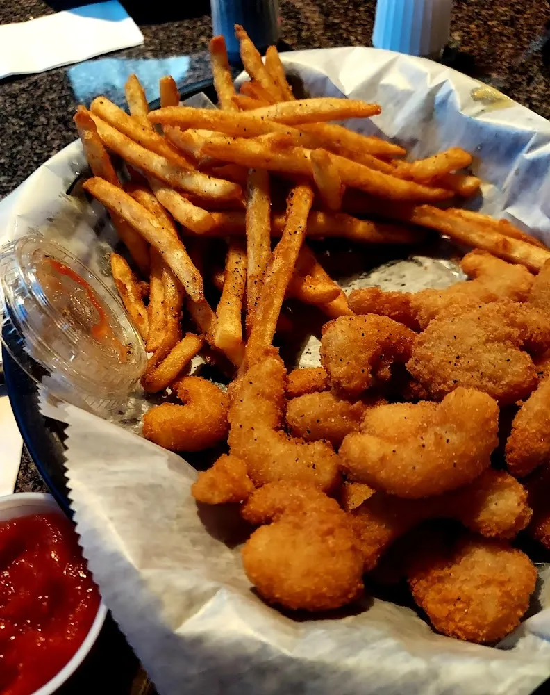 Shrimp Basket with Fries